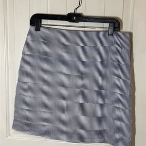 Vineyard Vines - blue and white stripes pleated mini skirt